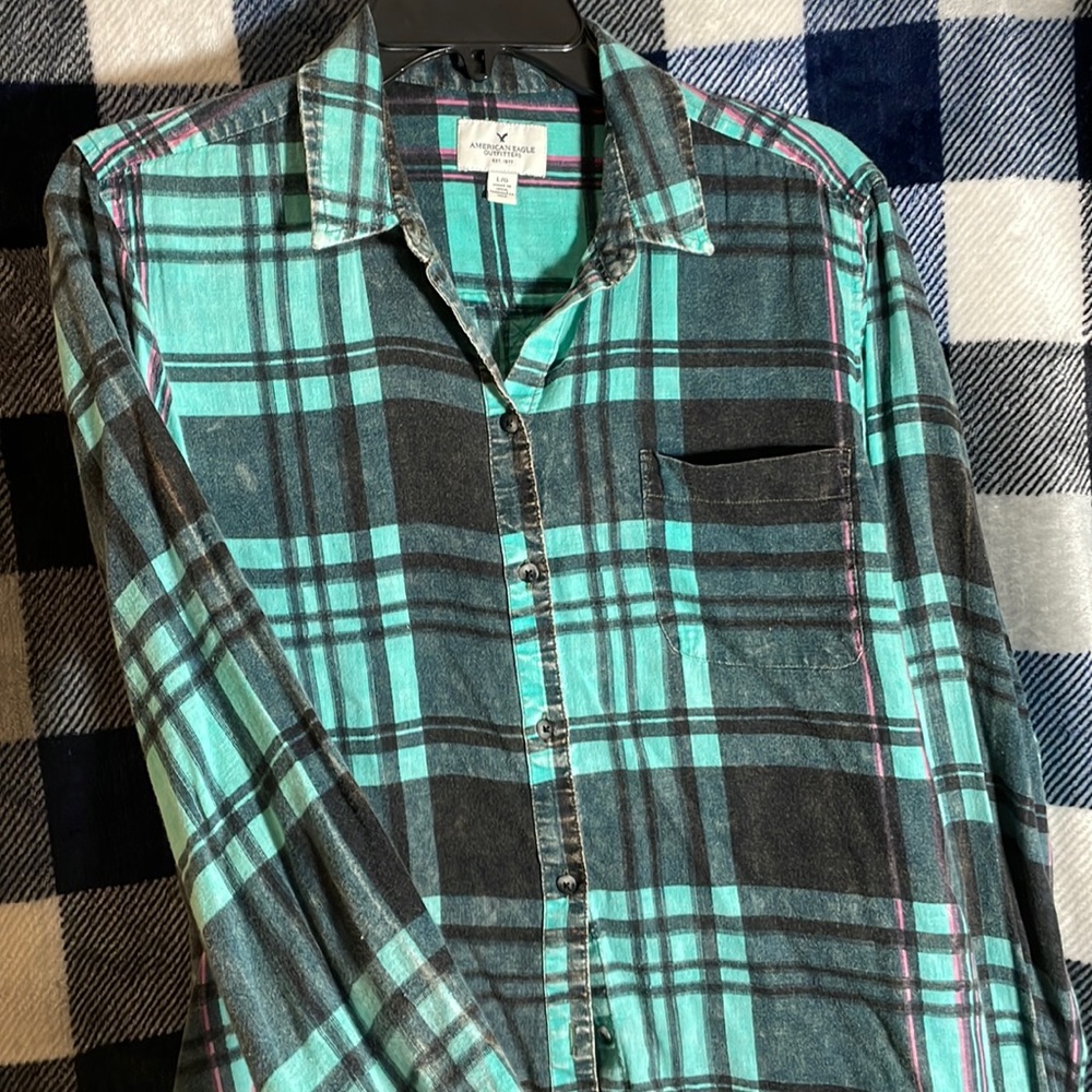 American Eagle Outfitters Plaid Button Up